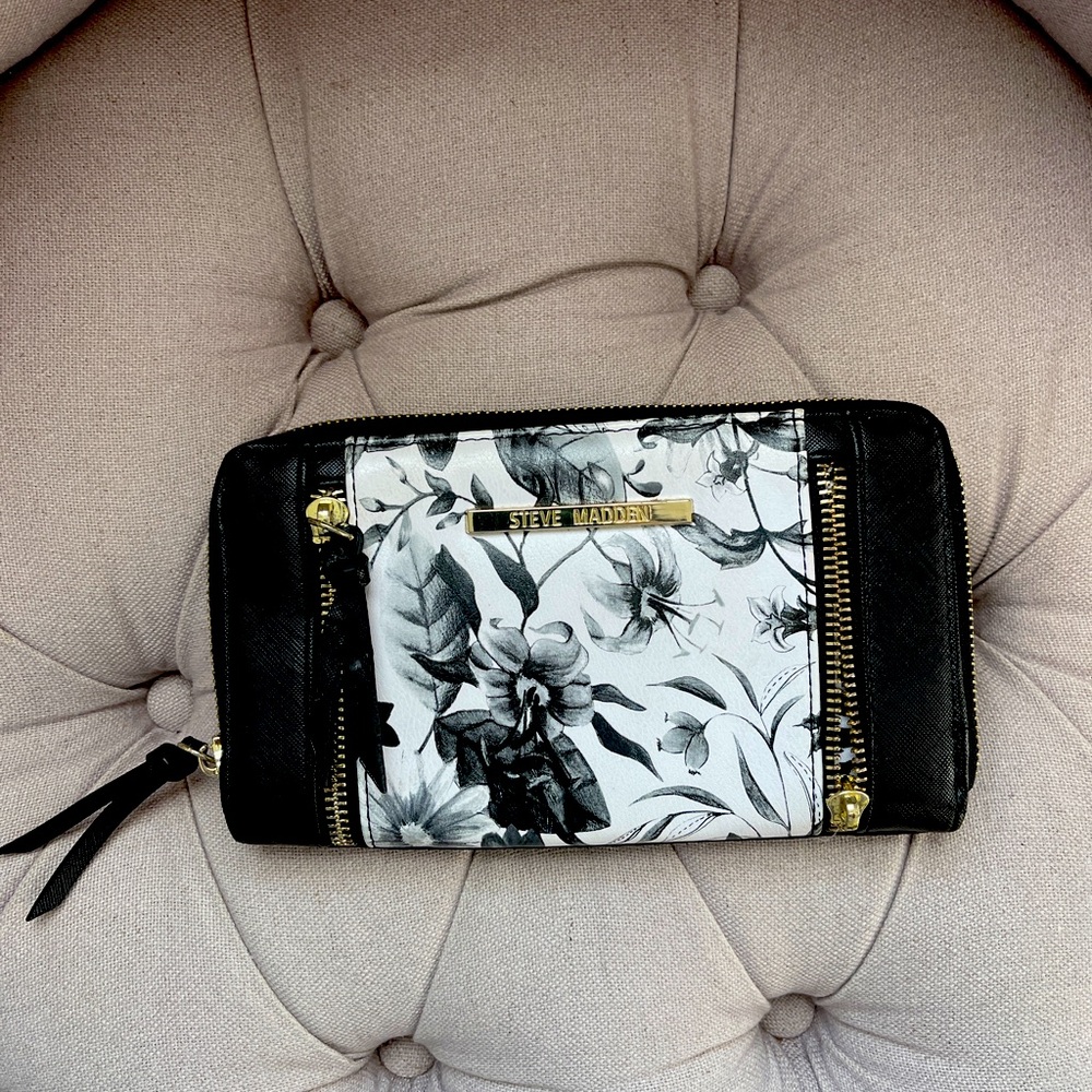 Steve Madden Black and White Floral Women's Bag